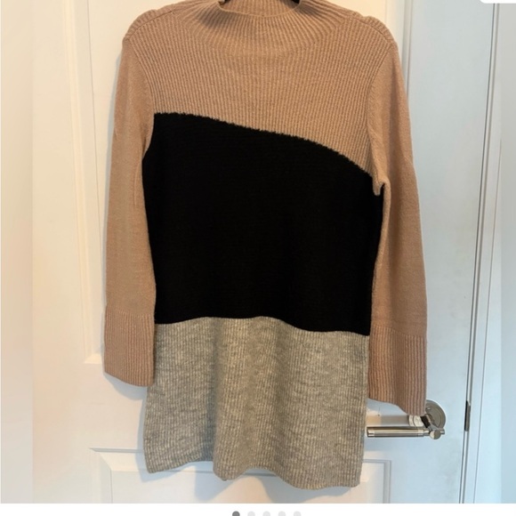 Five Knit Sweaters - Picture 2 of 6